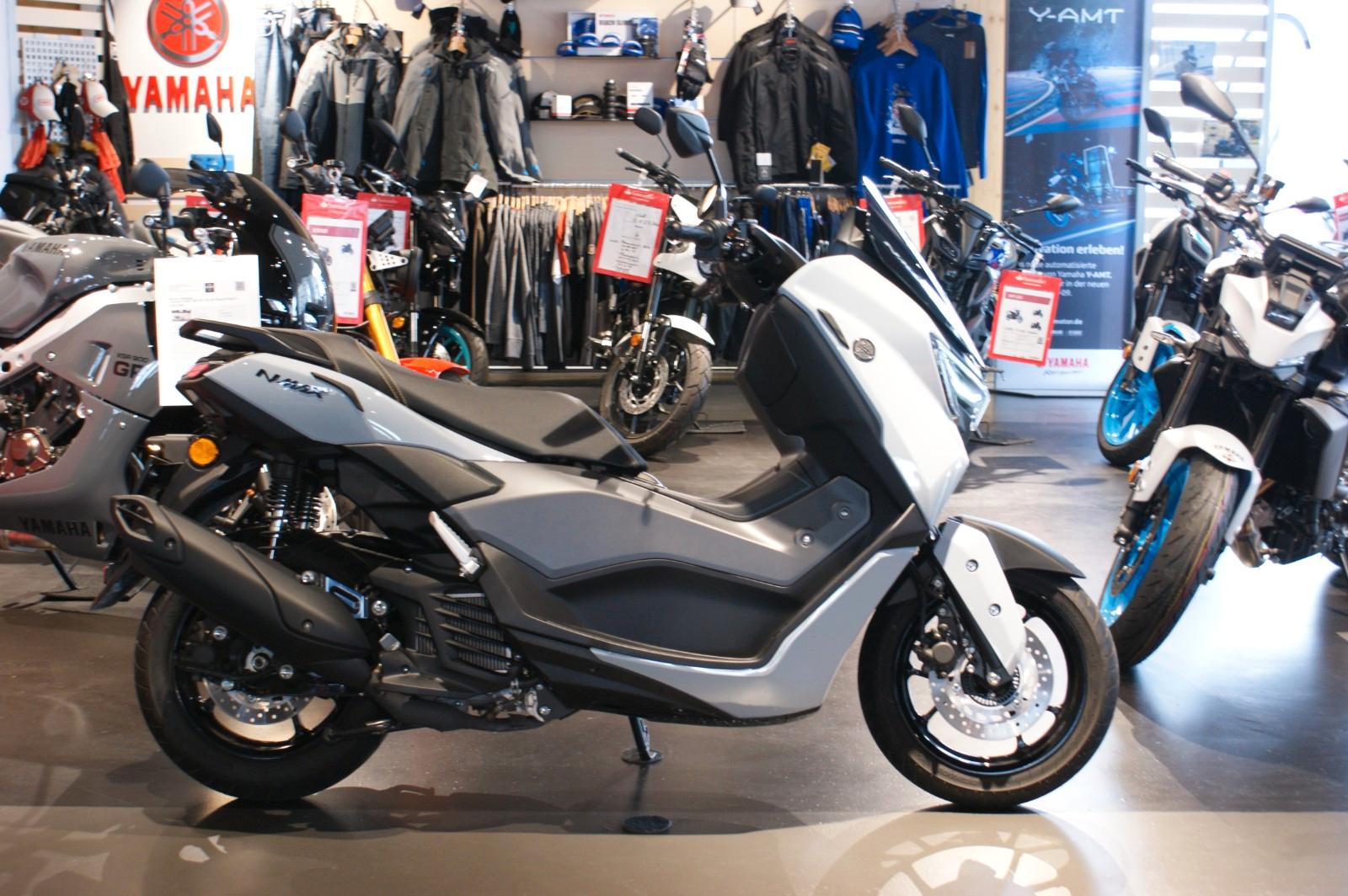 Yamaha NMax 125 TechMax 2025 inkl. Zubehör