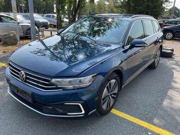 Volkswagen Passat Variant - 1