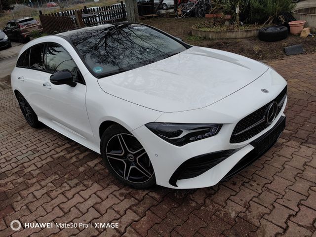 Mercedes-Benz CLA 200 DCT Shooting Brake