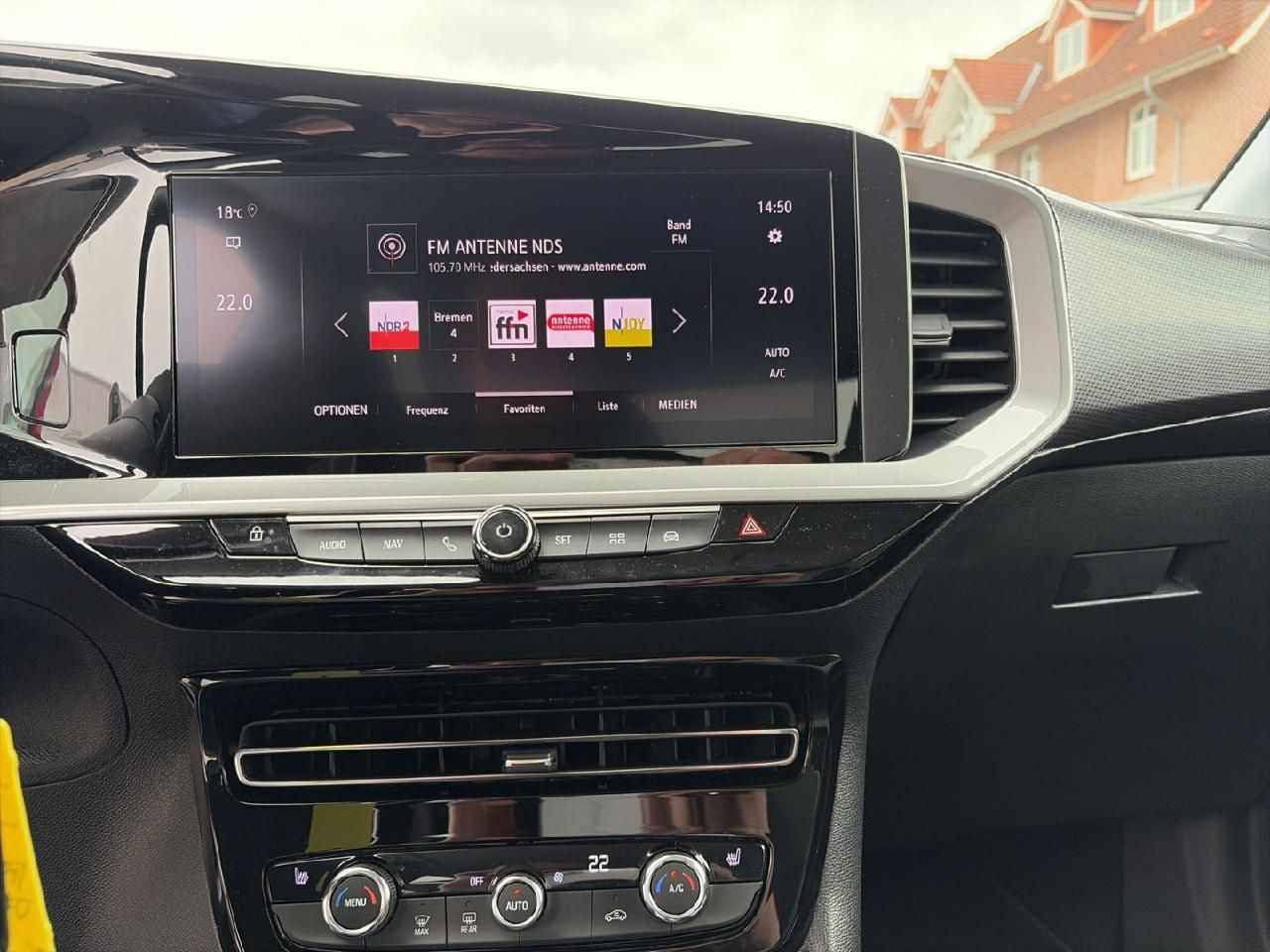 Fahrzeugabbildung Opel Mokka 1,2 Elegance Automatik