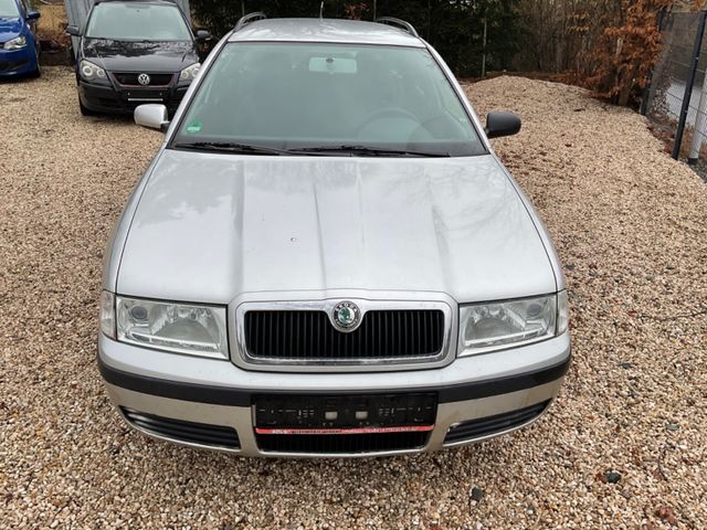 Skoda Octavia Combi 1.6 Ambiente