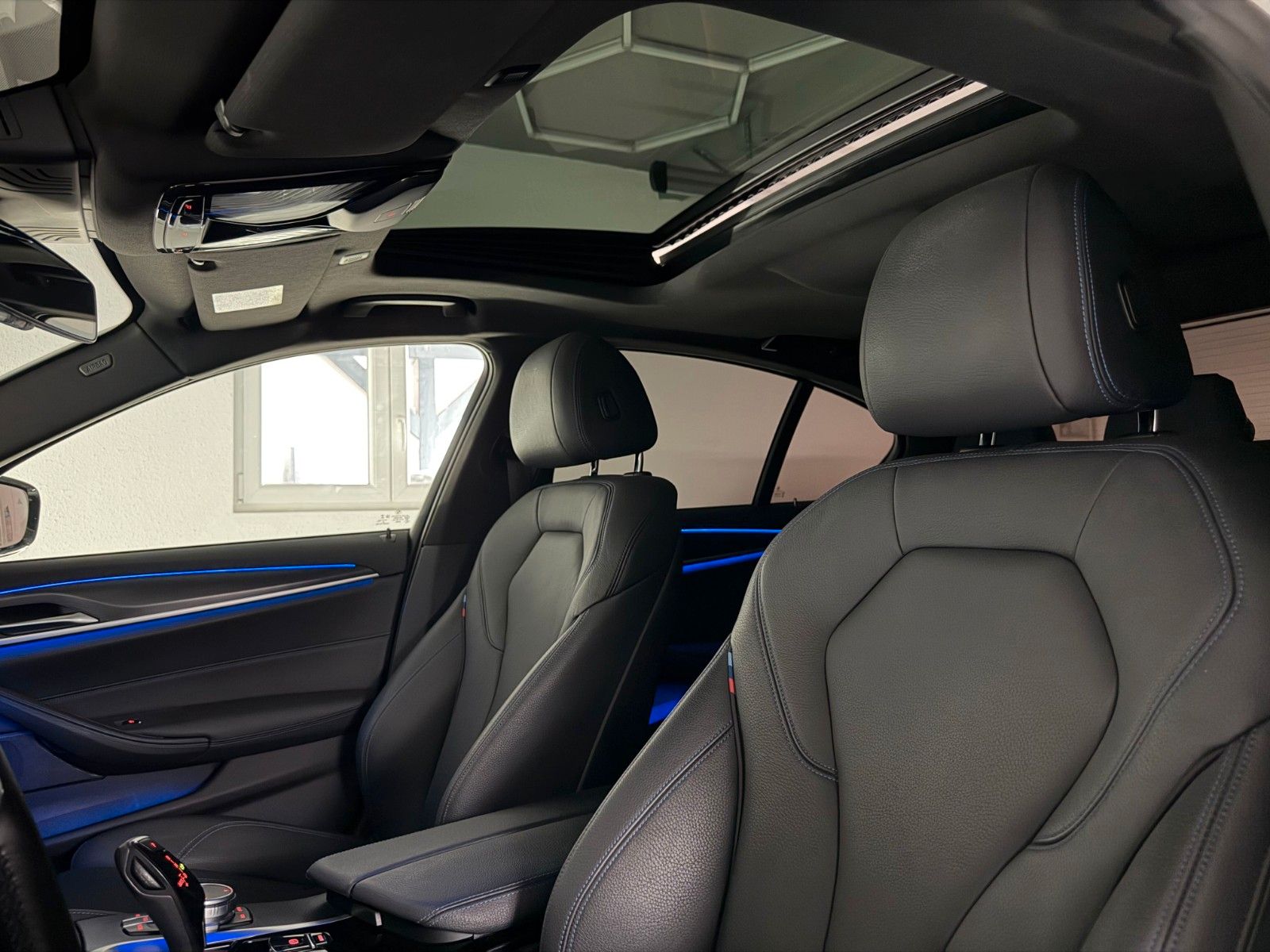 Fahrzeugabbildung BMW 530 d xDrive M SPORT/LASER/HuD/eGSD/FACELIFT