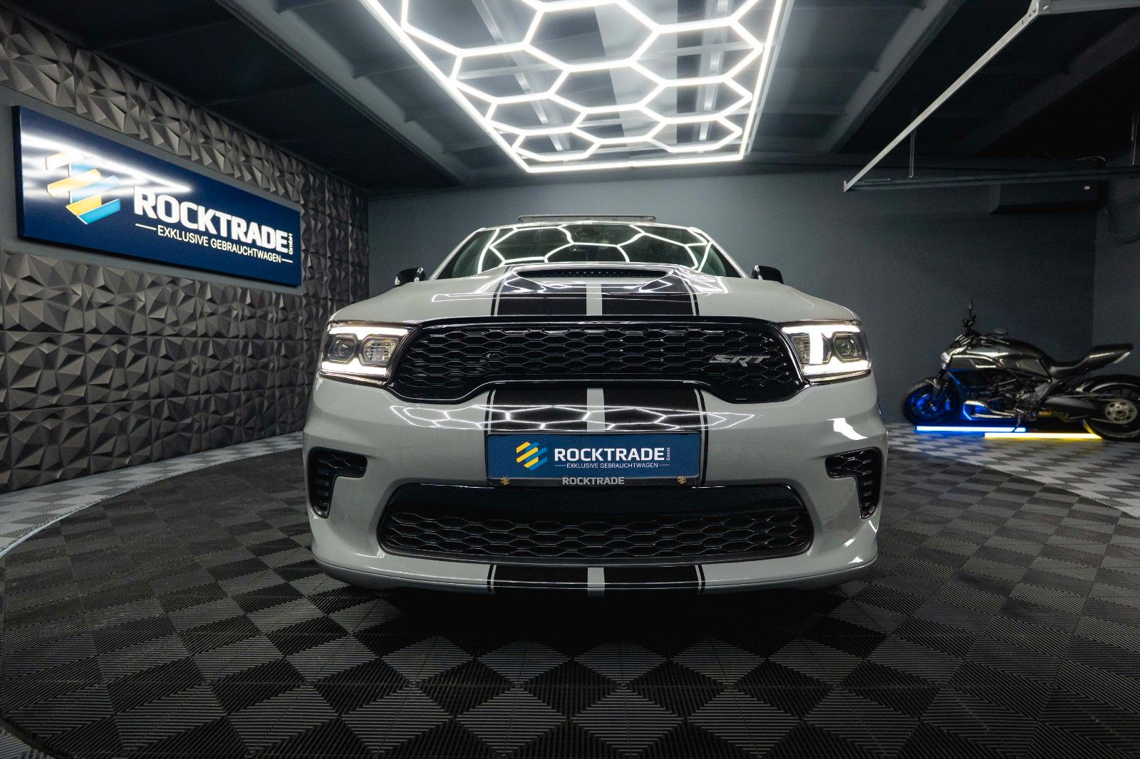 Fahrzeugabbildung Dodge Durango 5.7 V8 R/T SRT 4x4 Night-Paket Modell 22