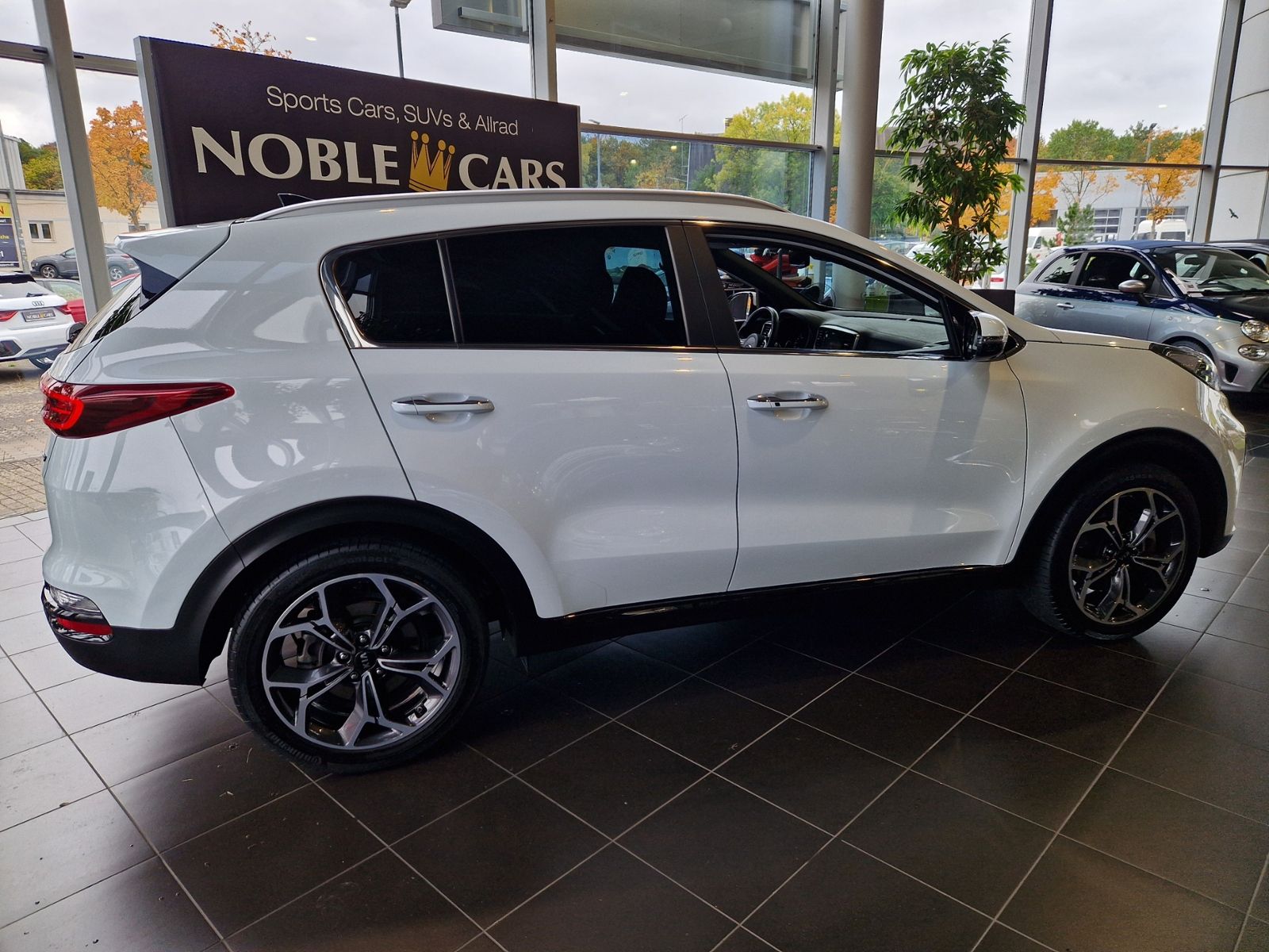 Fahrzeugabbildung Kia Sportage GT-Line 4WD PANO 360° LED
