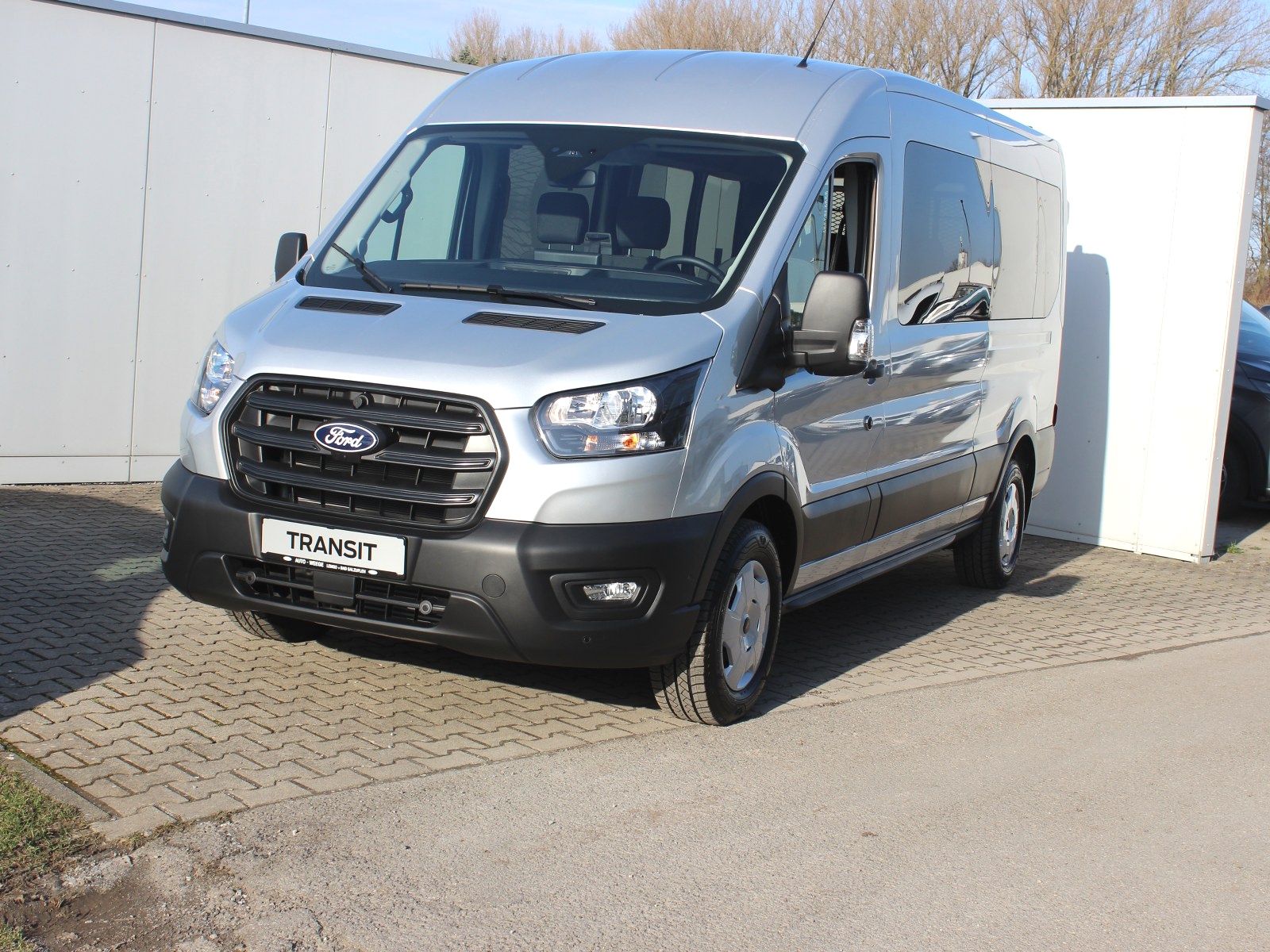 Fahrzeugabbildung Ford Transit 350 L3 Trend -Rollstuhlfahrzeug-