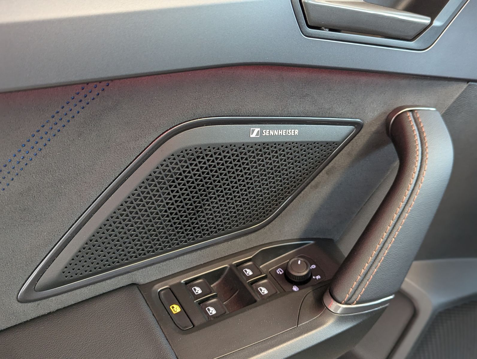 CUPRA Leon 2.0 TDI DSG Matrix Sennh Dynamic-Sitze Edge - Image 20