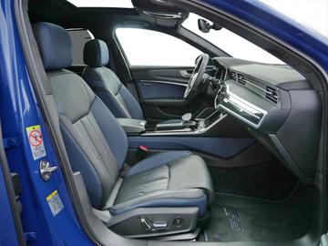 2026 AUDI RS6 photo 4