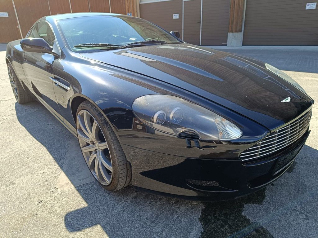 Aston Martin DB9