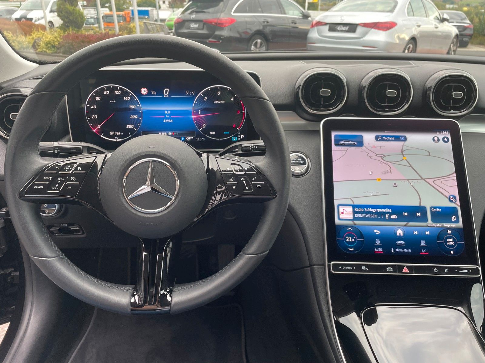 Fahrzeugabbildung Mercedes-Benz C 200d AVANTGARDE LED+AHK+RKamera+MBUX+