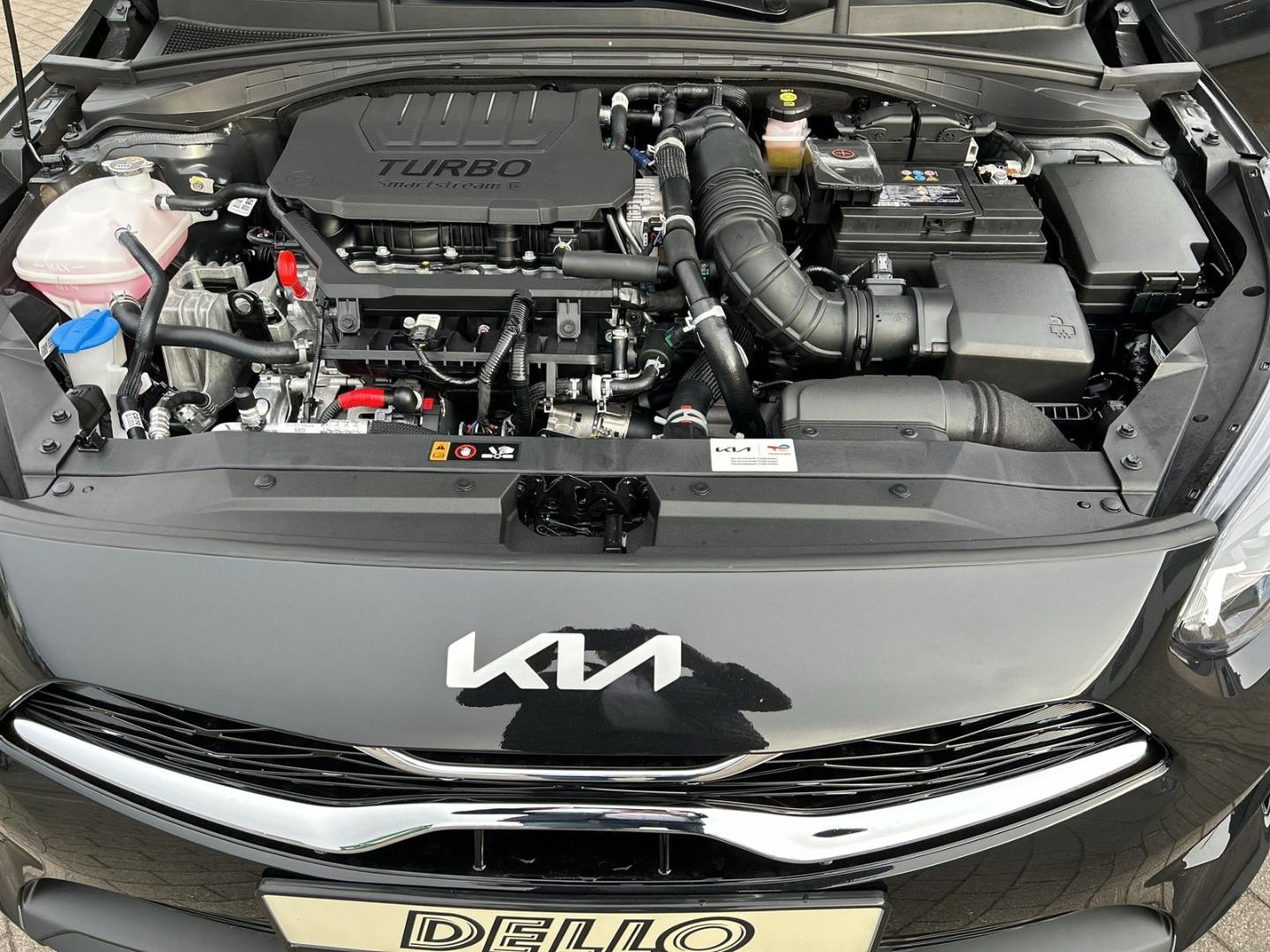 Kia Ceed_sw Ultimate Edition 1.5 DCT Mild-Hybrid Sty