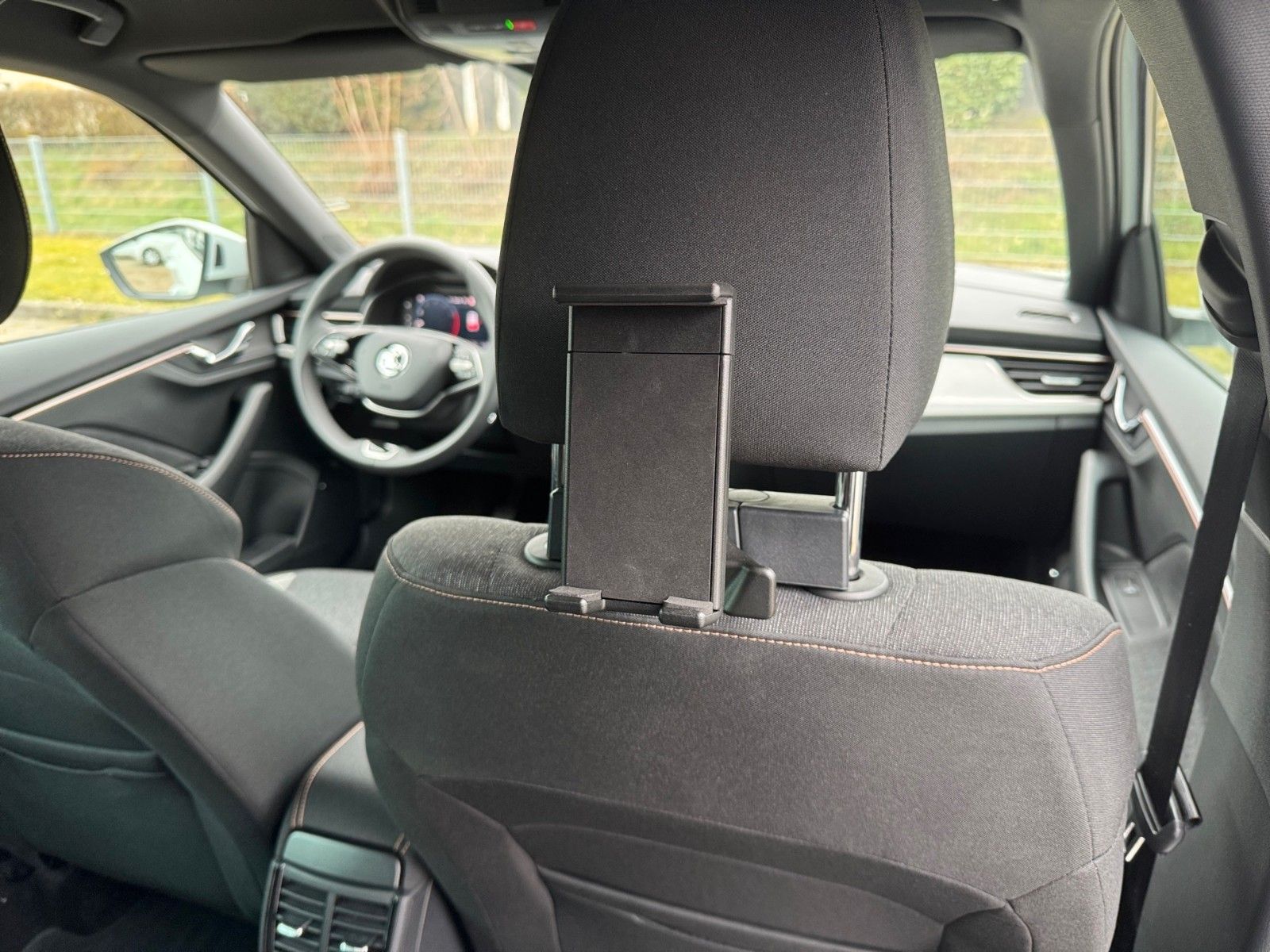 Fahrzeugabbildung SKODA Kamiq Selection 1.0 TSI *ACC*PANO*KAMERA*AMUNDSE