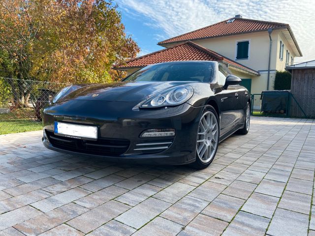 Porsche Panamera 4S  Chrono / Klappenauspuff