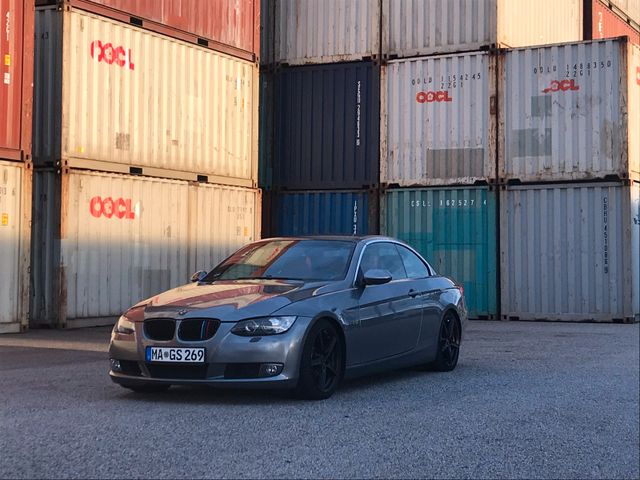 BMW 325i E93 M-Paket ab Werk Xenon/Leder