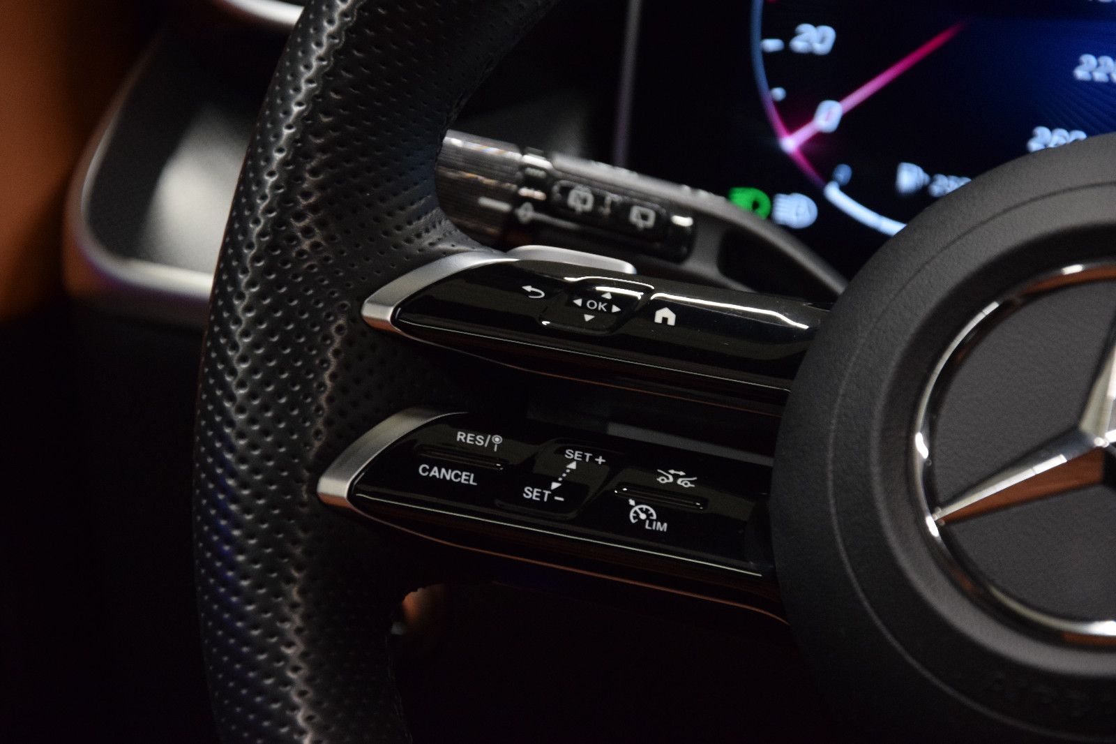 Fahrzeugabbildung Mercedes-Benz GLC 400 e 4Matic AMG Line Pano Distron. AHK 360°