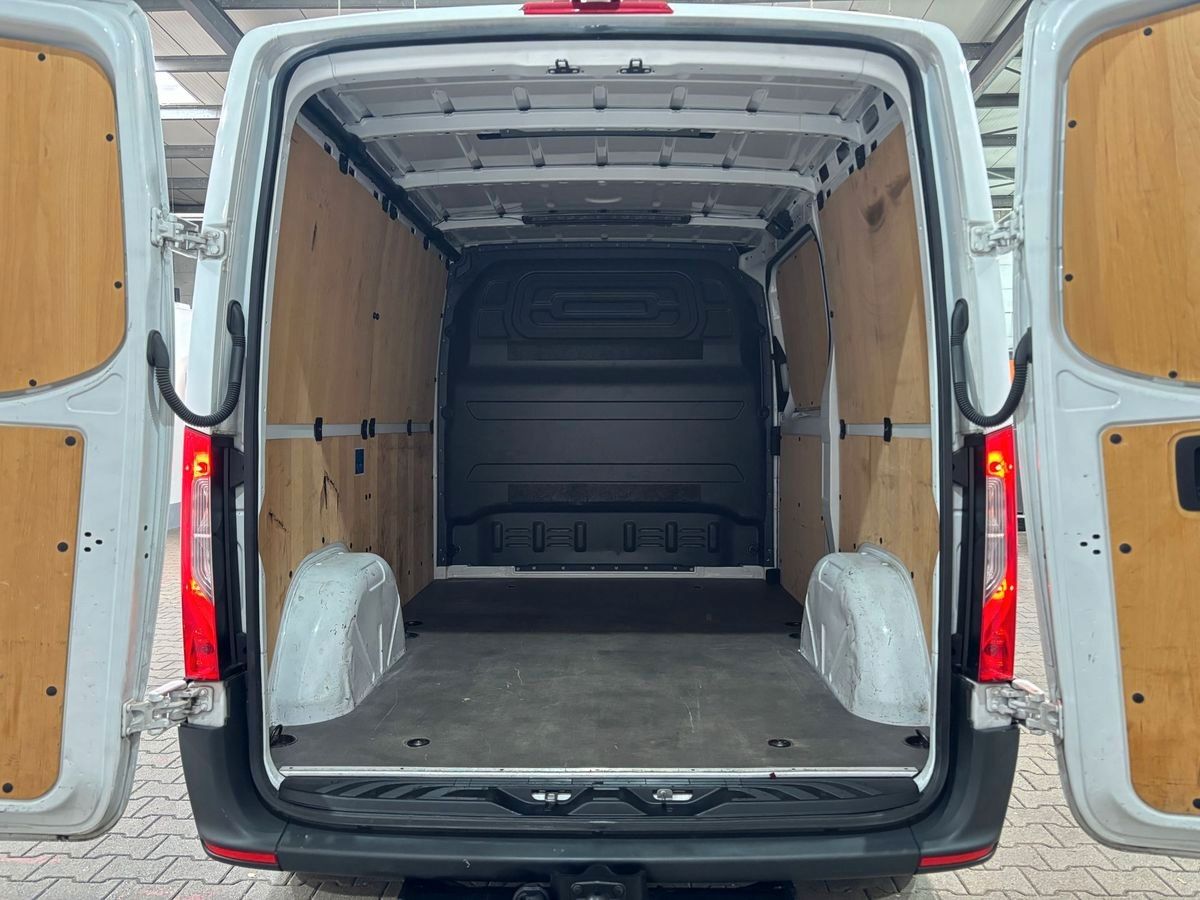 Fahrzeugabbildung Mercedes-Benz Sprinter III  211 CDI L1 #Klima#Kamera#MBUX#AHK
