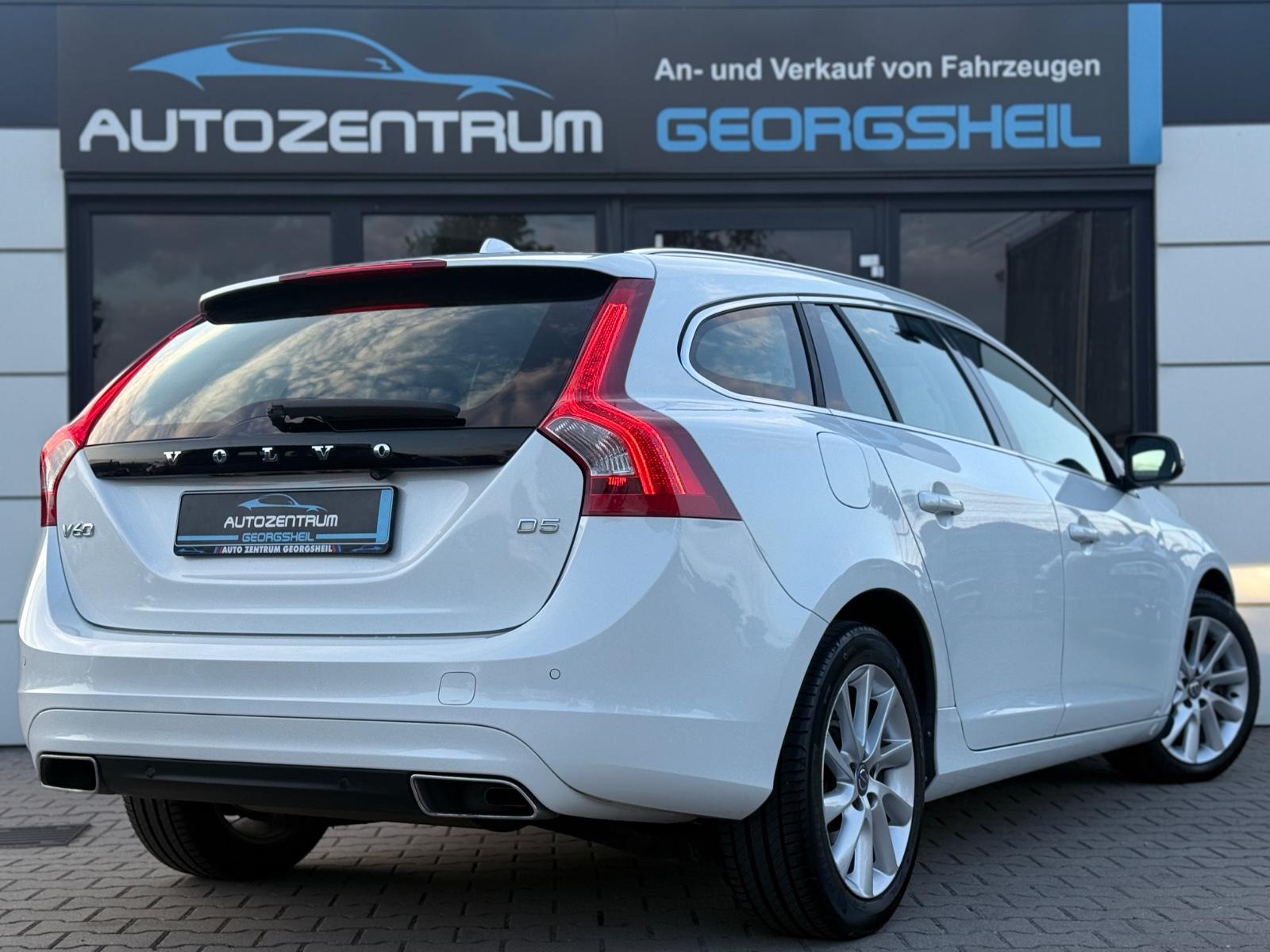 VOLVO V60 D5 2.4 215ch SUMMUM BVA Toit Ouvrant Entretien Complet