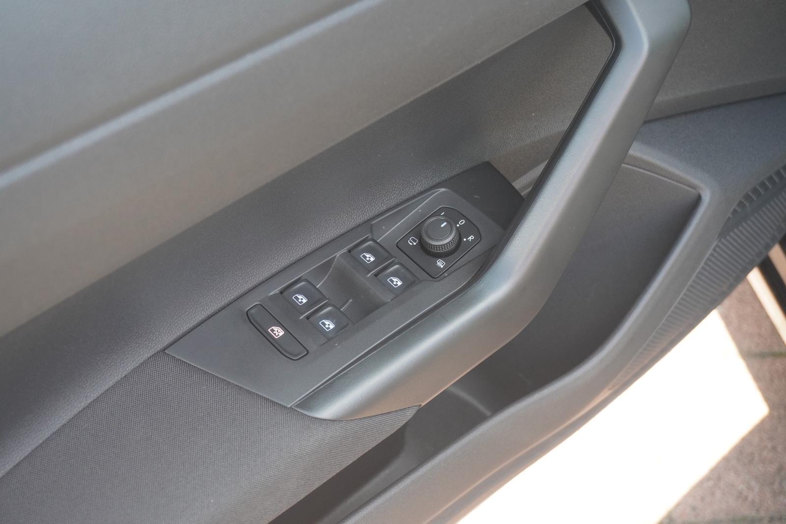 Volkswagen Polo 1.0 Life LED Navi Sitzheizung Spurhalte