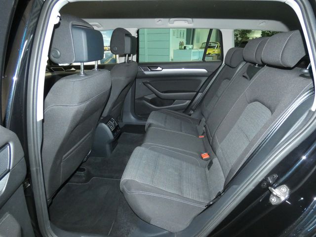 Passat Variant 1.5 TSI Business AHK ACC SHZ LED