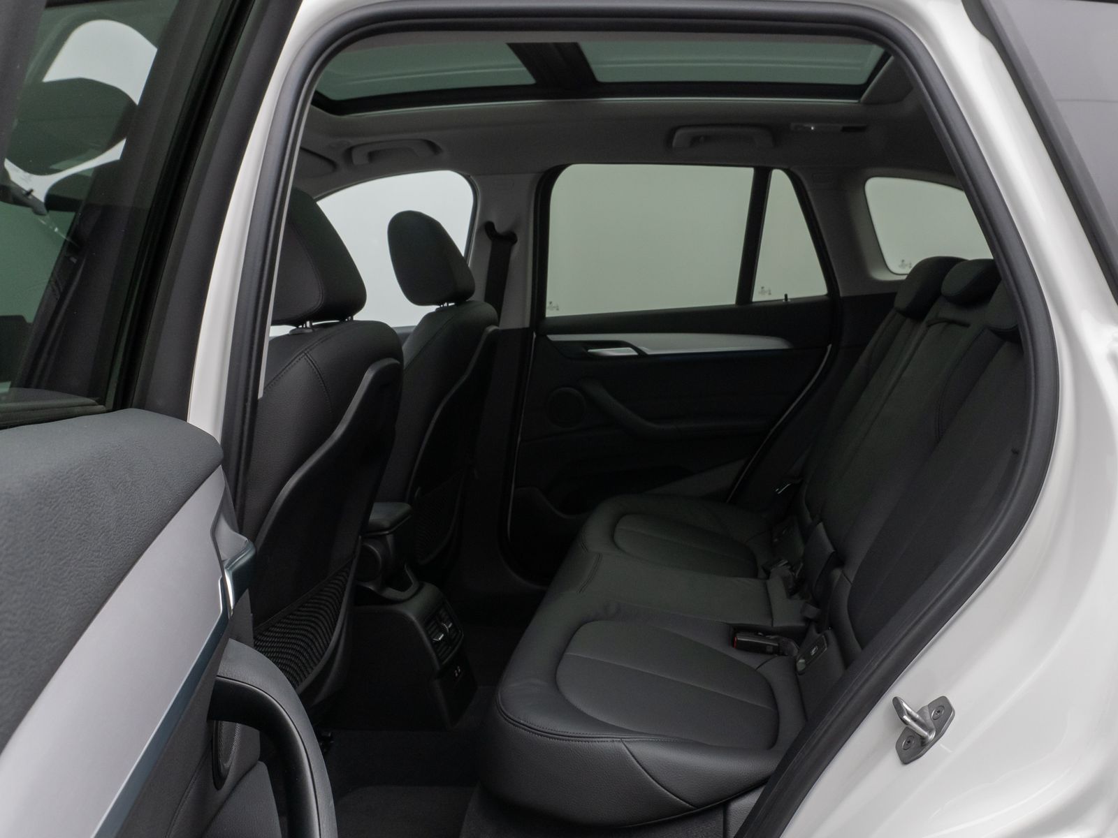 Fahrzeugabbildung BMW X1 xD25e Panorama Kamera DAB HUD Leder LED Alarm