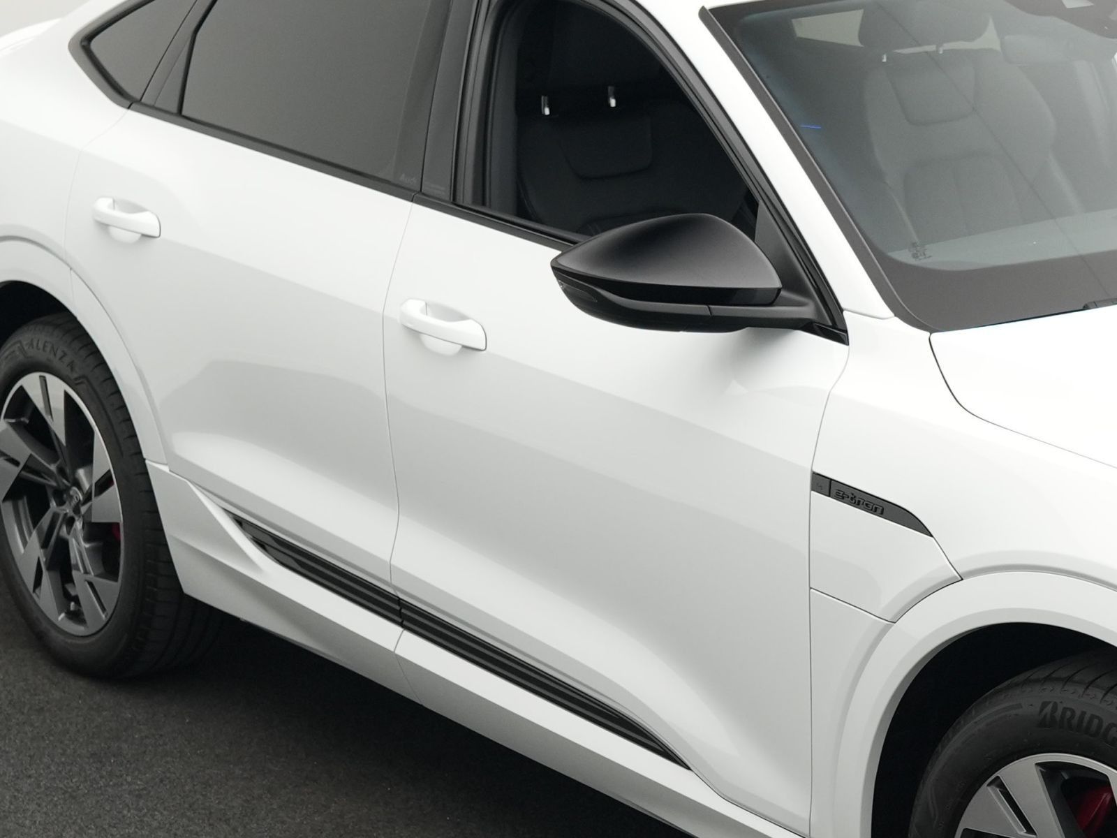 Audi Q8 e-tron - Bild 38