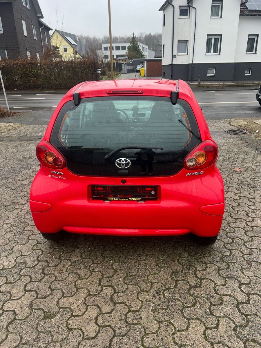 Fahrzeugabbildung Toyota Aygo AYGO