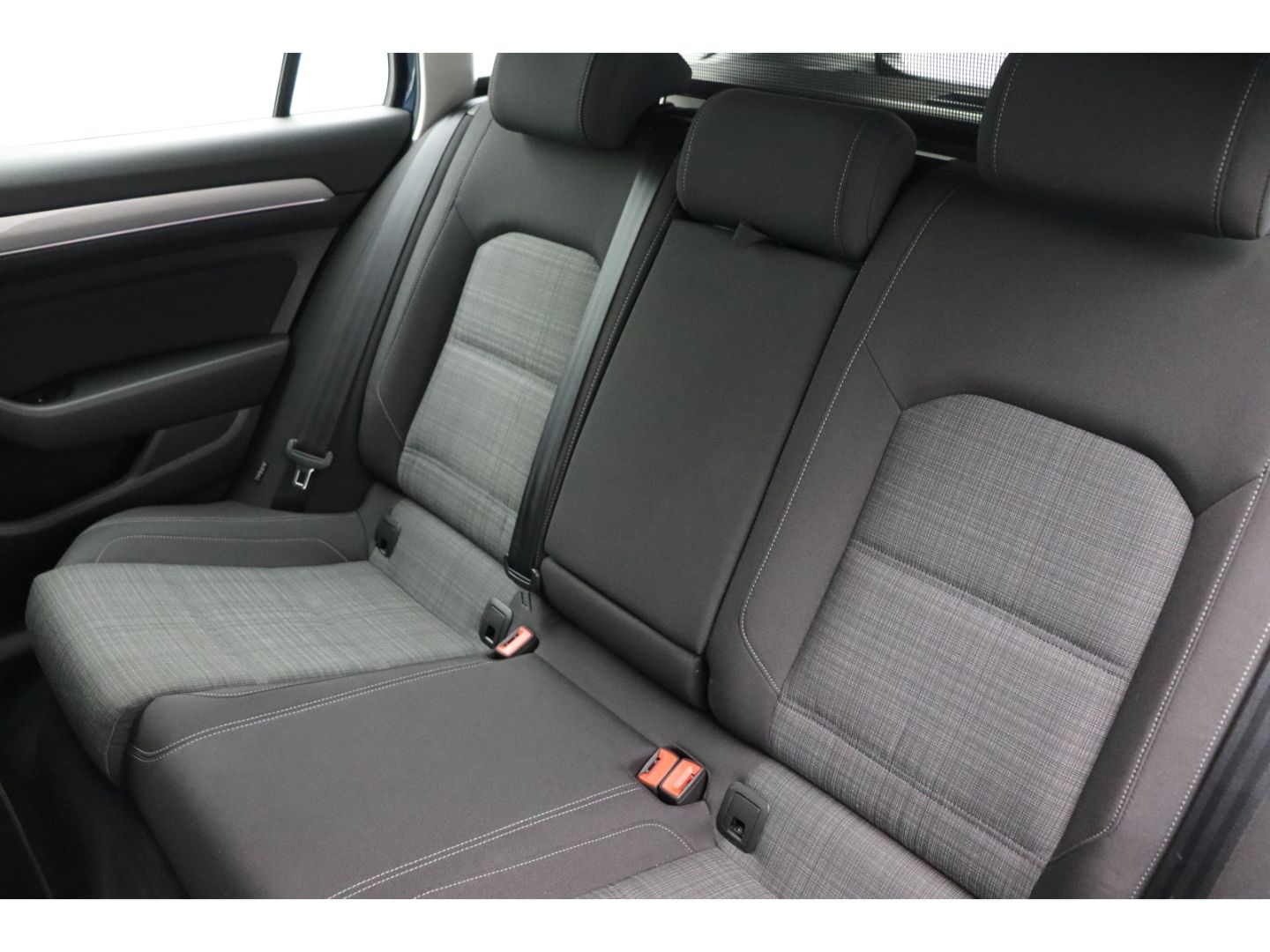 Fahrzeugabbildung Volkswagen Passat Variant 2.0 Business 3-Zonen-Klima Kamera