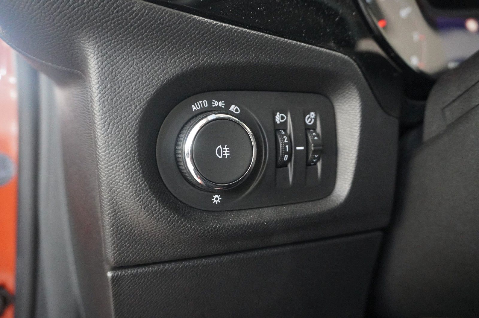 Fahrzeugabbildung Opel Corsa F 1.2 EDITION KLIMA/PDC/USB/TEMP./BT