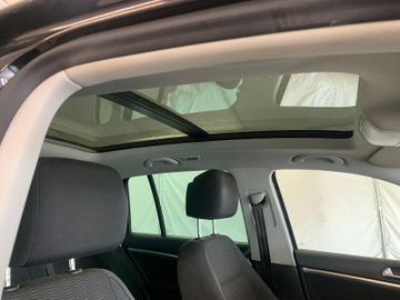 Volkswagen Tiguan - 4