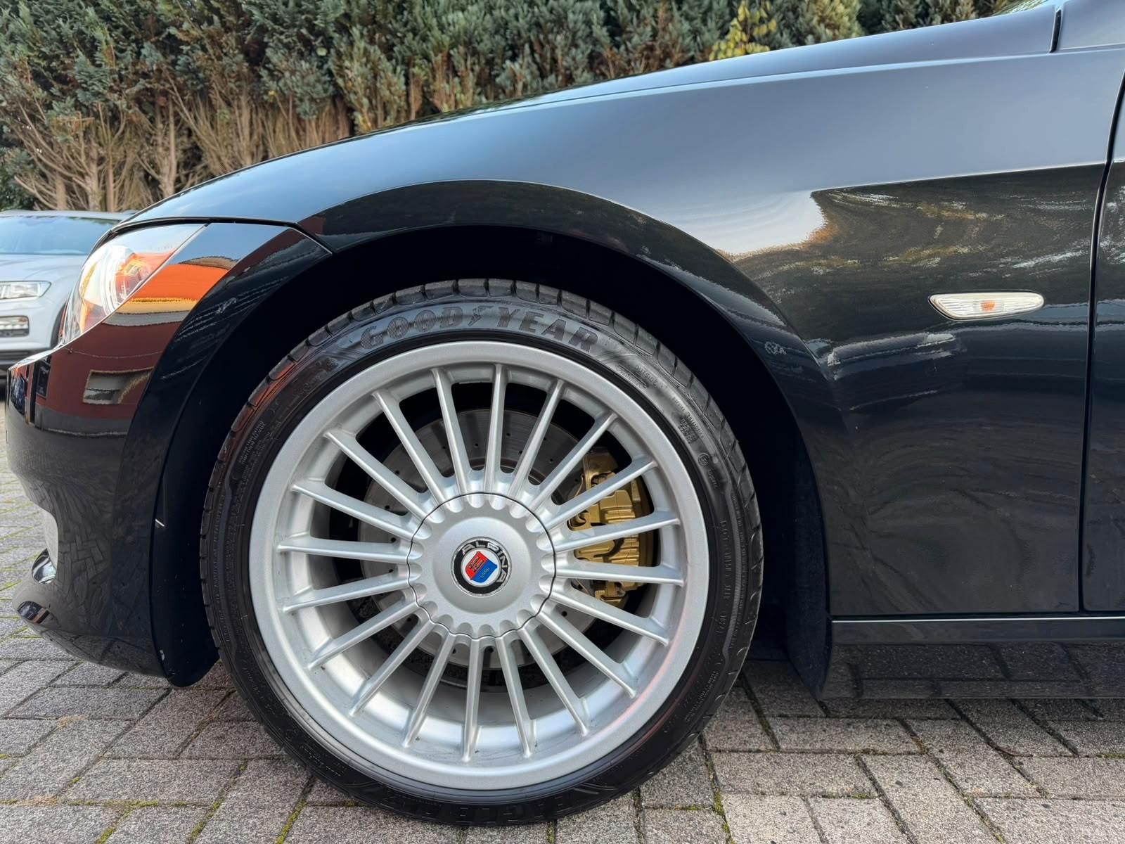 BMW 330 i Cabrio *Automa./Navi/SHZ/Leder/Tüv 02/2028