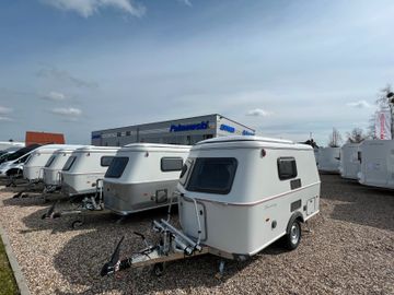 Fahrzeugabbildung HYMER / ERIBA / HYMERCAR Eriba Touring 310 - Legend - Modell 2023