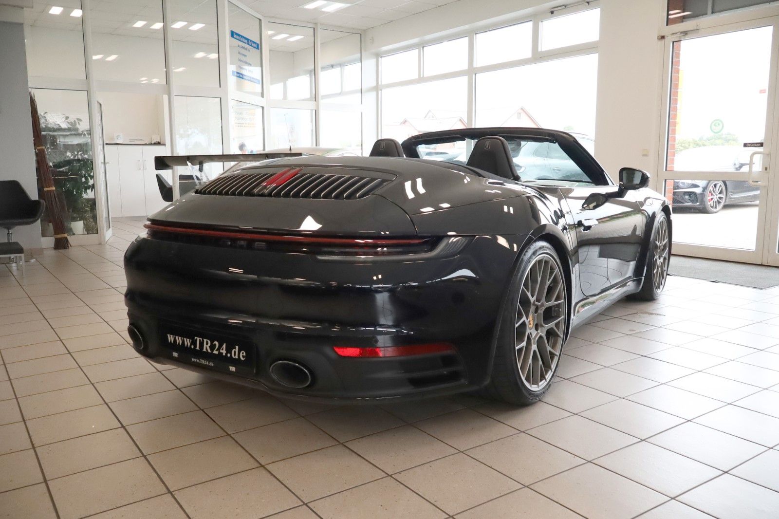 Fahrzeugabbildung Porsche 911 992 Carrera 4S Cabrio PDCC, LIFT, Burmester