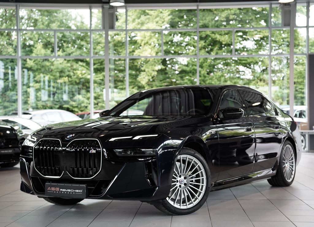 Image of BMW i7