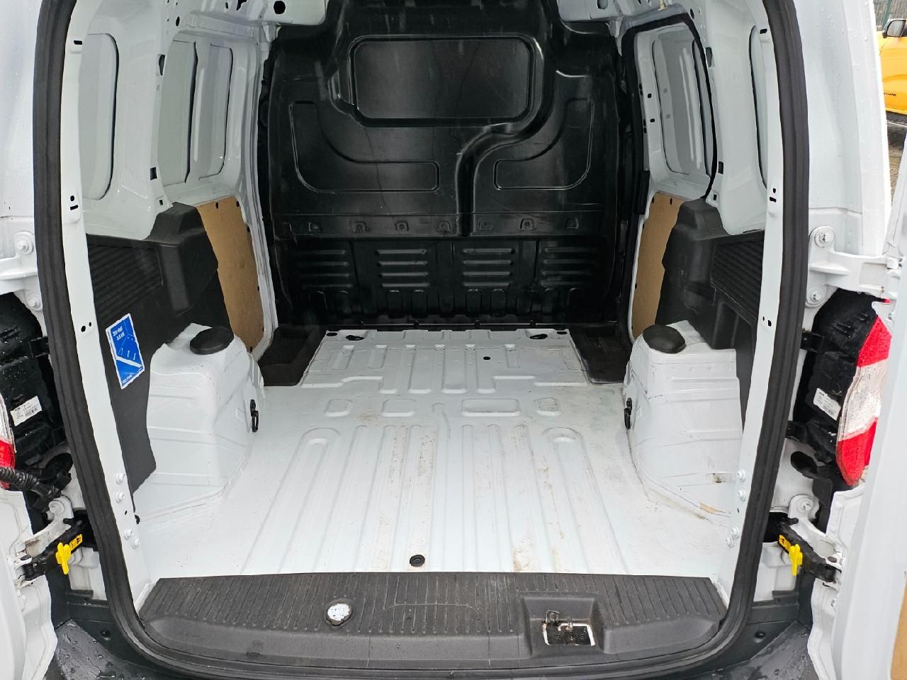 Fahrzeugabbildung Ford Transit Courier Trend