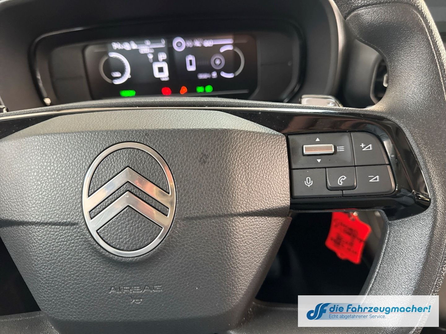 Fahrzeugabbildung Citroën Berlingo Plus Elektromotor M LED Apple CarPlay A