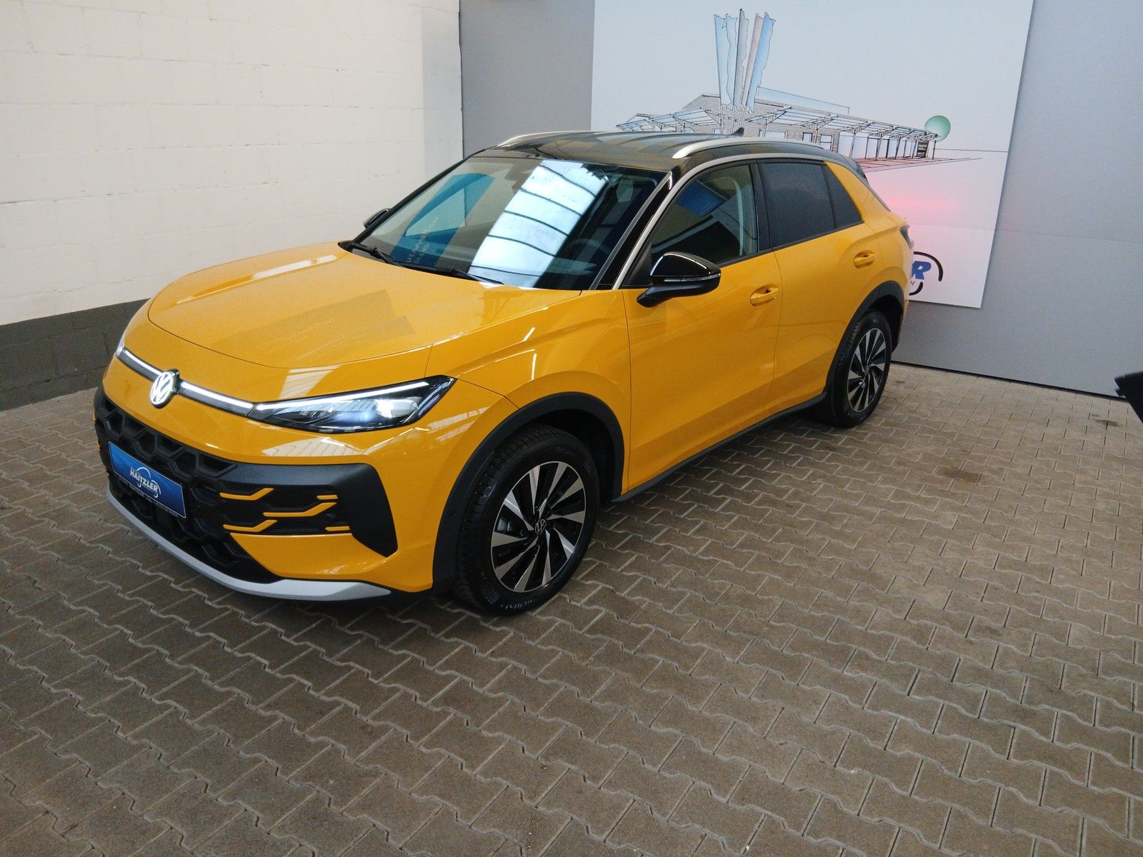Fahrzeugabbildung Volkswagen T-Roc Style 1.5 eTSI DSG +AHK+Keyless +Easy-Open