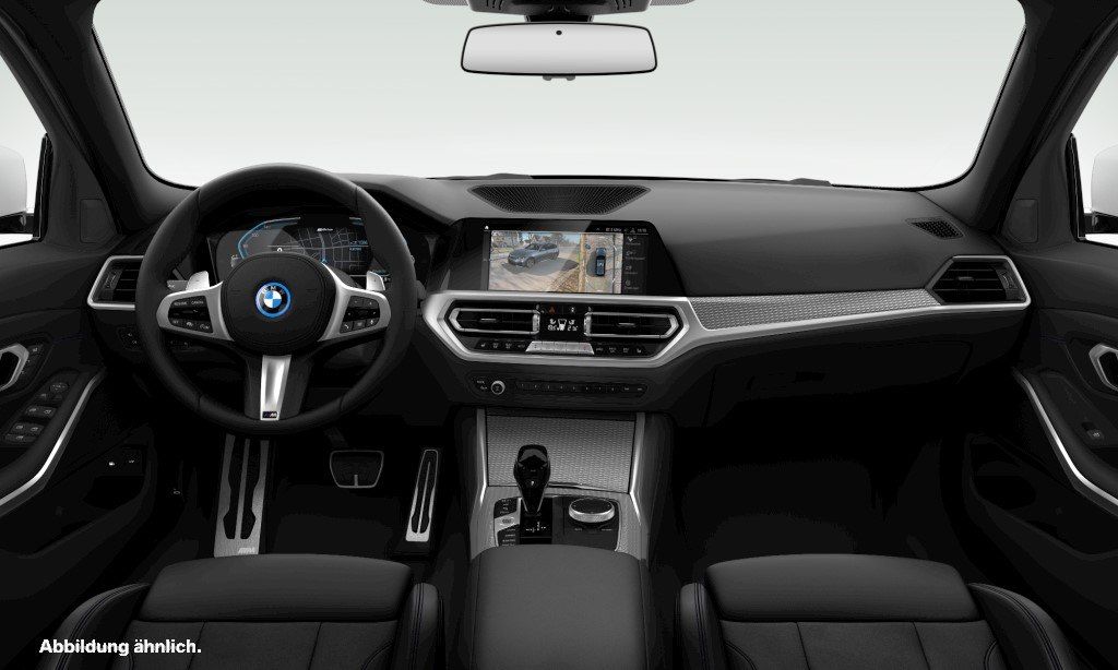 BMW 330e Touring imagem 3