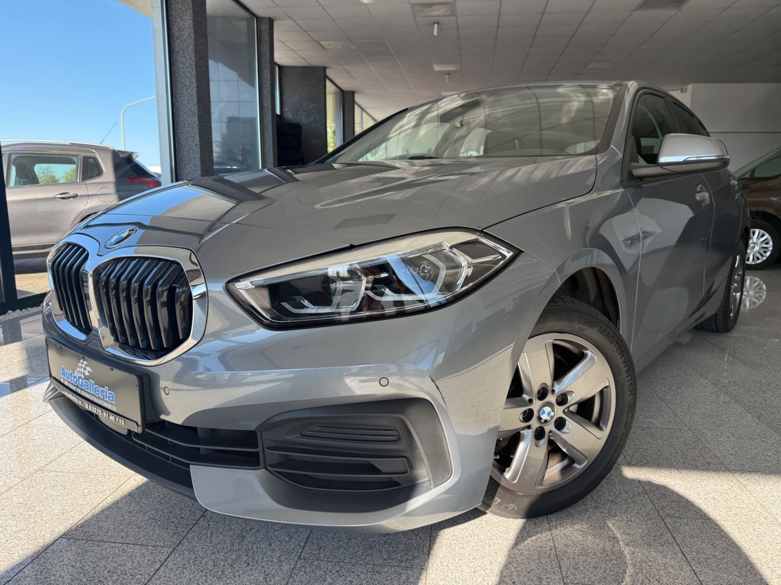 BMW 118 d Advantage Automatik LED Navi AppleCarplay