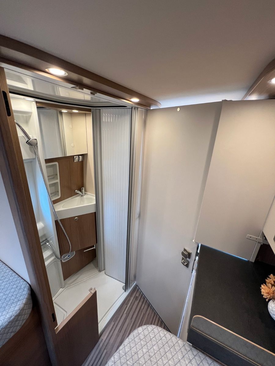 Fahrzeugabbildung Malibu Van Family 4 GT skyview 640 LE RB Aufstelldach