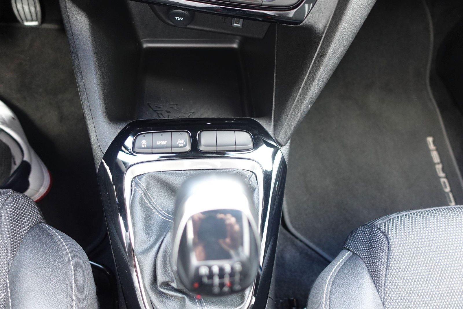 Fahrzeugabbildung Opel Corsa GS 1.2T,MatrixLED,Kamera,Sitzhzg,Allwetter