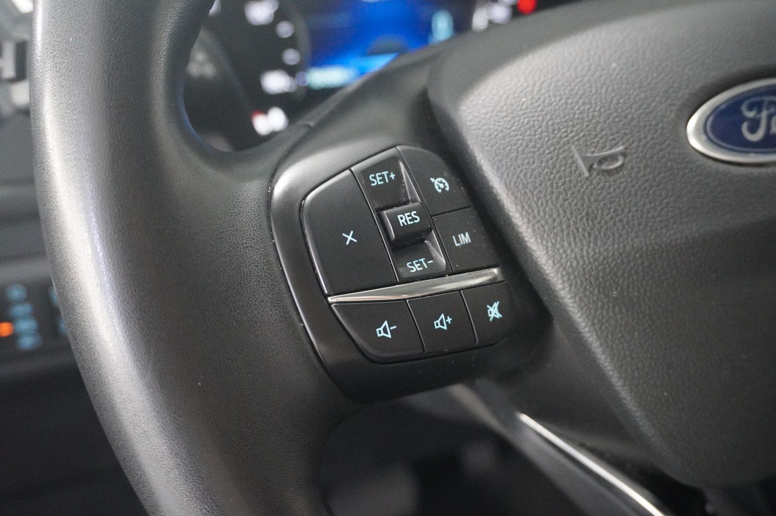 Fahrzeugabbildung Ford Kuga 2.5 HYBRID COOL & CON. NAVI/LED/SPORT/DAB+