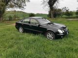 Mercedes-Benz E 270 - schwarze Mercedes-Benz E 270