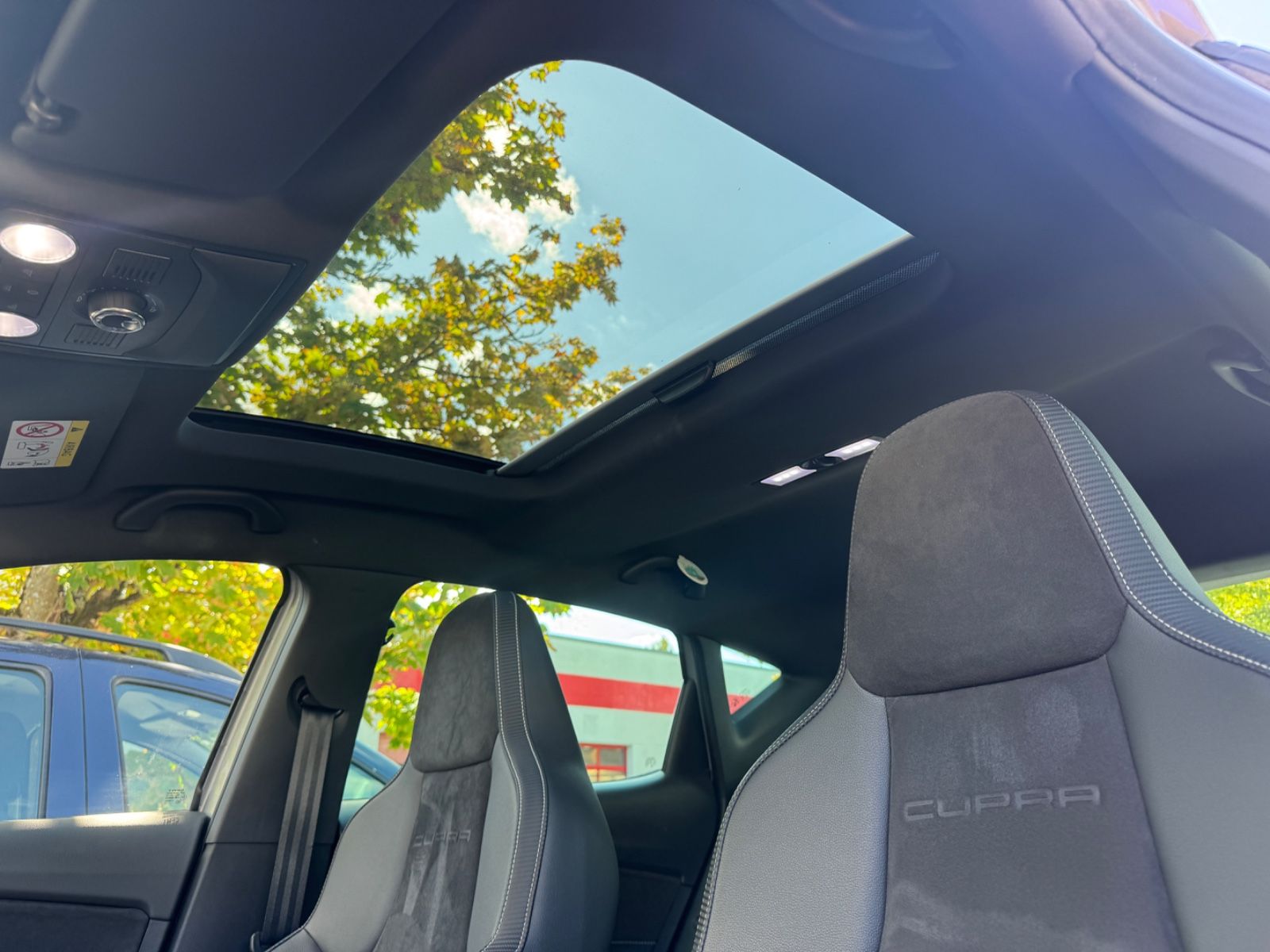 Fahrzeugabbildung SEAT Leon Cupra 290 Panorama+LED+Navi+BeatsAudio