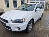 Mitsubishi Outlander  Invite 4WD - gebrauchte Mitsubishi Outlander aus dem Jahr 2011