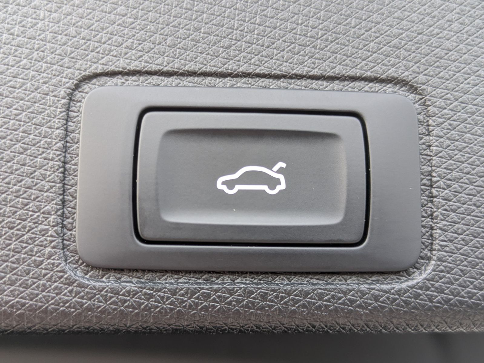 Fahrzeugabbildung CUPRA Terramar 2.0 TSI 4D VZ HUD*MATRIX*PANO*DCC*20"