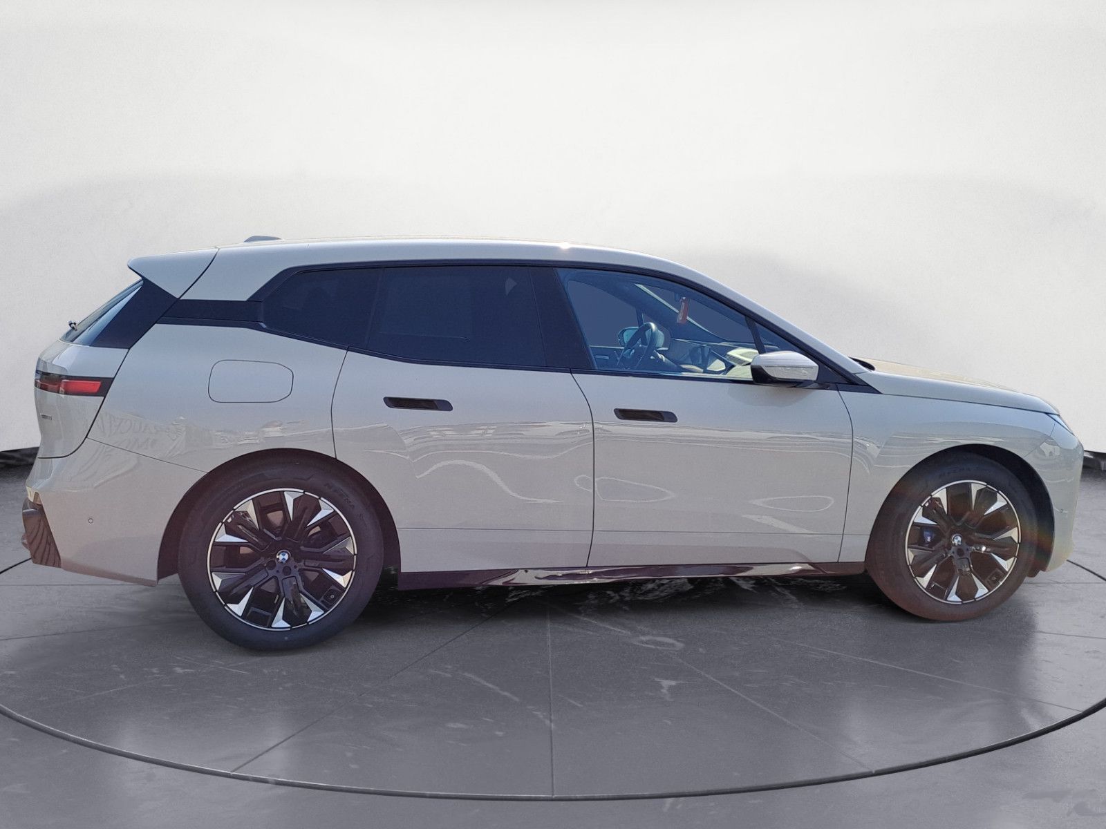BMW iX xDrive45 M Sportpaket AHK Innovation foto 7