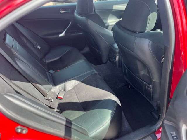 Lexus IS 220  d