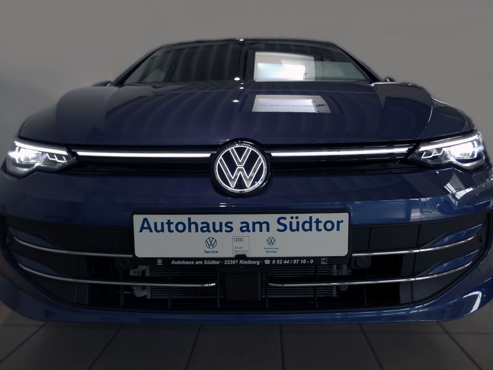Fahrzeugabbildung Volkswagen Golf VIII Style 1.5 eTSI DSG | LED RFK ACC Navi