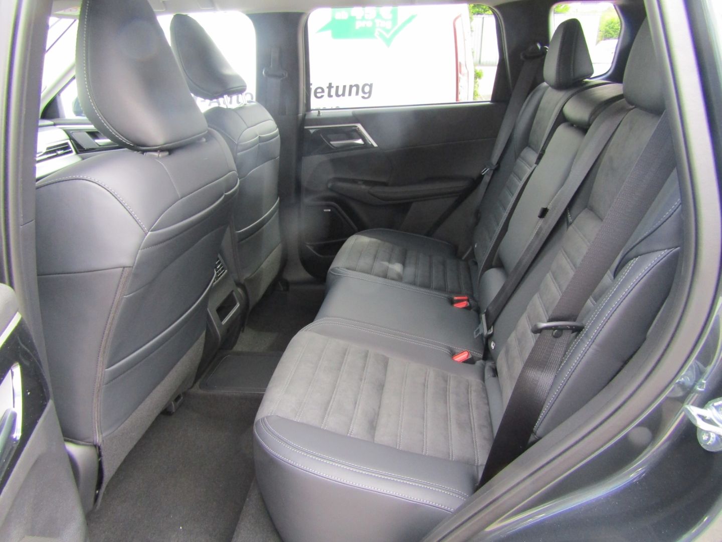 Mitsubishi Plug-in Hybrid Outlander - Bild 6