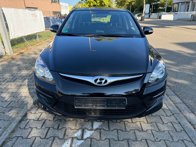 Hyundai i30 Classic Benzin und Gas LPG