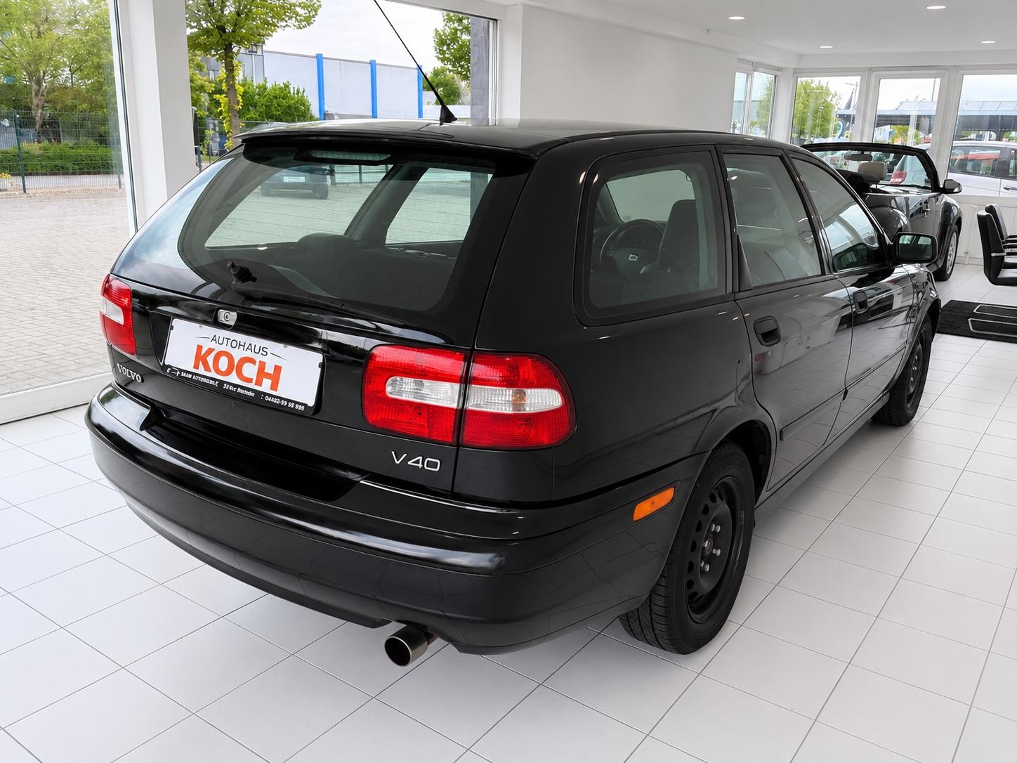 Volvo V40 2004 — photo 5